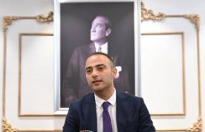 AKP’li vekil başkan kendini asil belediye başkanı yaptı