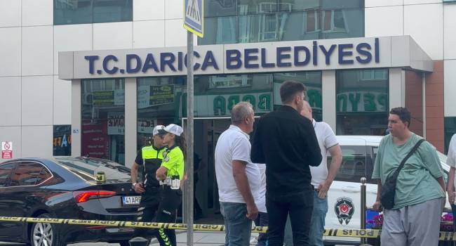 Belediye binasında dehşet! Zabıta intihar etti, belediye başkanı vuruldu