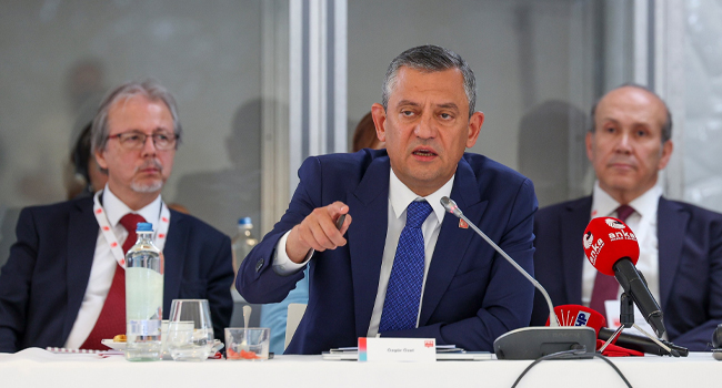 Özgür Özel Brüksel'de AB'ye Erdoğan sitemi