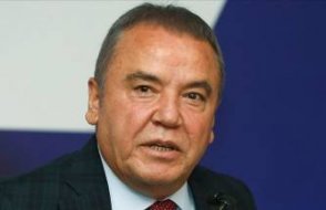 Antalya Büyükşehir Belediye Başkanı Muhittin Böcek yeniden hastaneye kaldırıldı