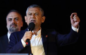 Özgür Özel'den '17-25 Aralık' çıkışı :  'Hırsızına sahip çıkan sensin Erdoğan!'