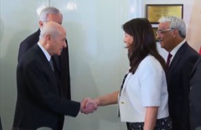Bahçeli DEM Parti heyetini kapıda karşıladı