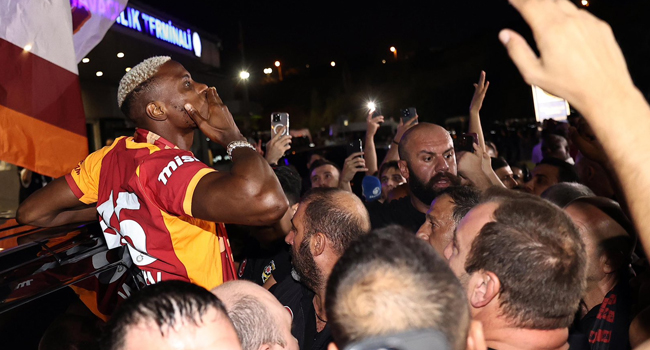 Osimhen'den Galatasaray'a kötü haber!