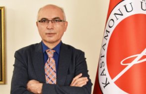 Kopyala, yapıştır, diploma al: Dekanın tezleri çalıntı çıktı