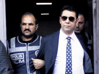 'Bedenleri serbest olsa da zihinleri tutsak olan dostları utansın'
