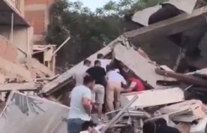 Balıkesir'de deprem: En az 10 bina yıkıldı, 1 kişi hayatını kaybetti
