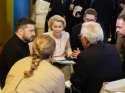 Ukrayna'nın kaderi için gözler ABD'de: Trump bastırıyor, Zelenskiy toprakta ısrarcı