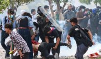 Nepal Başbakanı, 19 kişinin öldüğü protestoların ardından istifa etti
