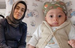Mahpus bebekler ülkesi Türkiye'de masum bir çocuk daha hayata tutunma çabasında