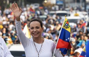 Nobelli Machado’dan Venezuela ordusuna 'silahlarınızı bırakın' çağrısı