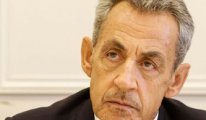 Sarkozy 20 günlük hapis hayatını jet hızıyla 216 sayfada yazdı!