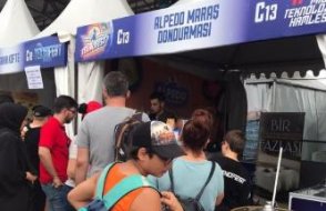 Teknofest'te dışkılı dondurmayı bedavaya dağıtmışlar!