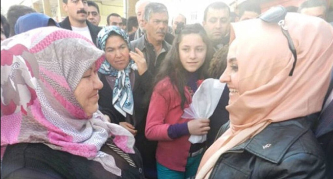 Adalet Bakan Yardımcısının teyzesi ve kuzeni zimmet suçlamasıyla tutuklandı