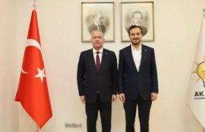 HSK üyesi seçilemeyince AKP İlçe Başkanı yaptılar!