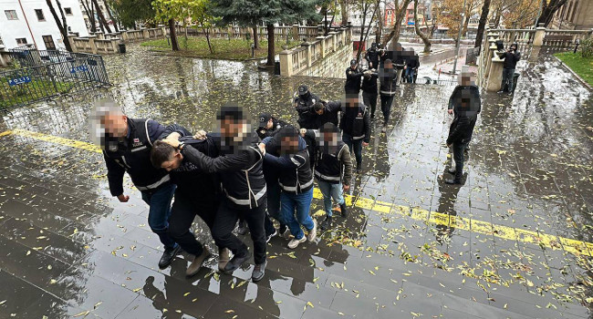 18 ilde bahis operasyonu: 32 kişi tutuklandı