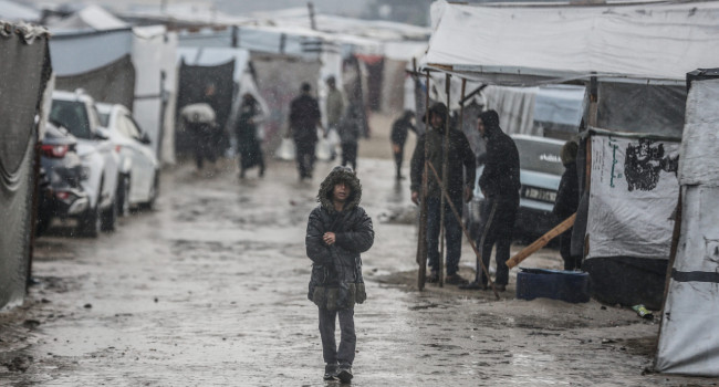 Gazze soğuk hava ve fırtına pençesinde: 3’ü çocuk 12 kişi hayatını kaybetti