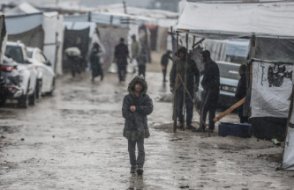 Gazze soğuk hava ve fırtına pençesinde: 3’ü çocuk 12 kişi hayatını kaybetti