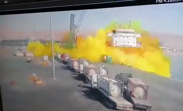 Ürdün'de zehirli gaz dolu tanker patladı