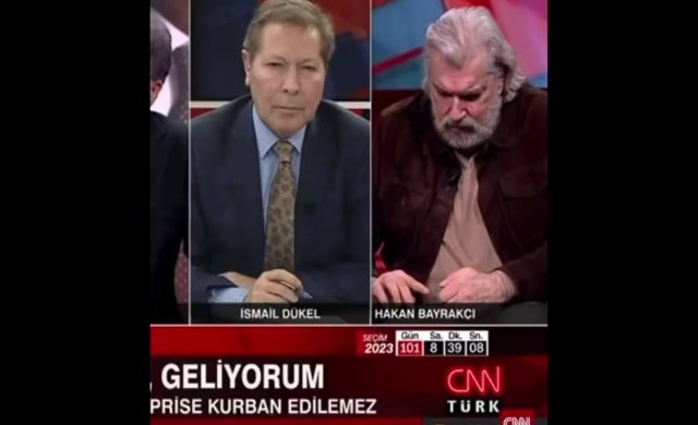 CNN Türk'te seviye dibe çakıldı: Canlı yayında tırnak klesti