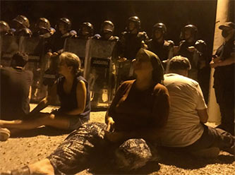 Jandarma Akbelen'de orman nöbetindeki köylüleri sürükledi - Vimarsana News